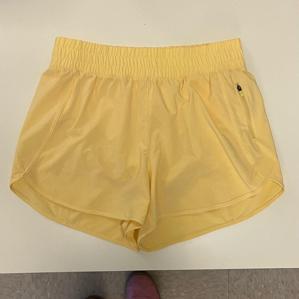 CRZ YOGA Women's Athletic Shorts in Sunny Butter Yellow